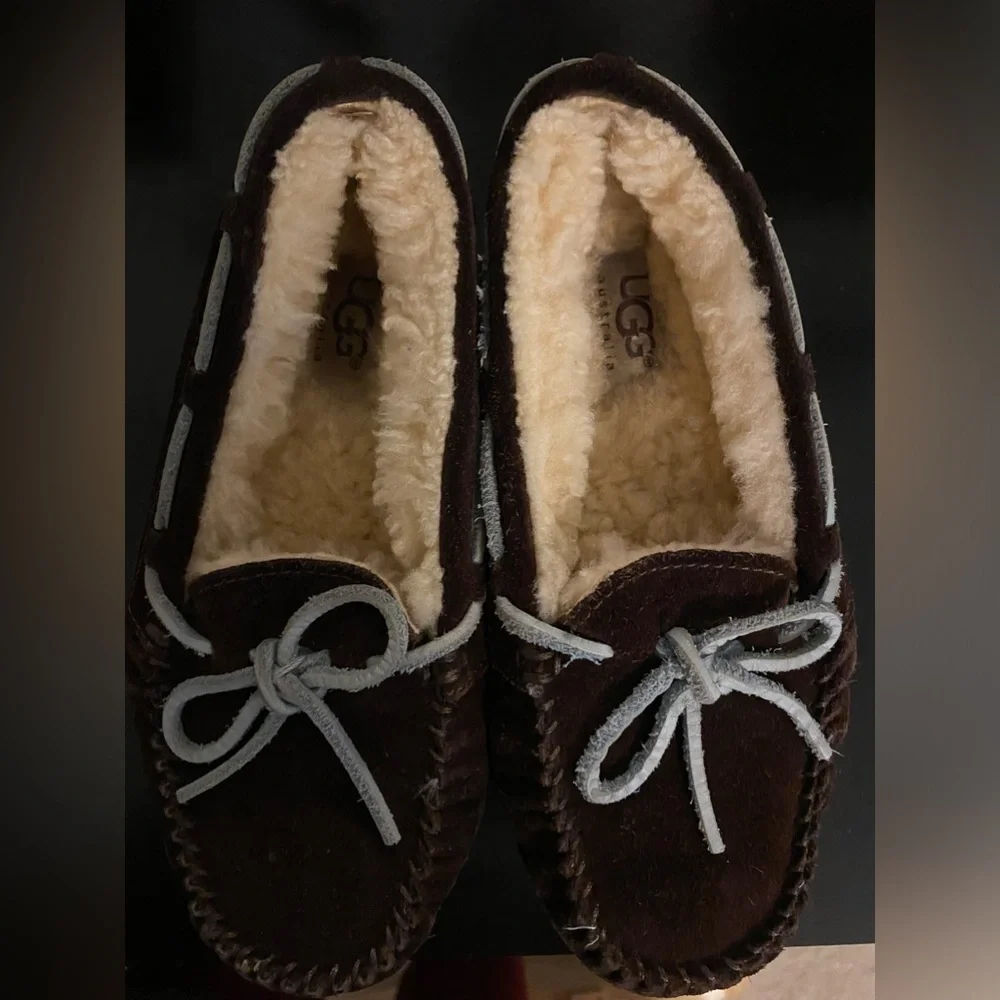 UGG Australia Slippers size 10C - Picture 2 of 6